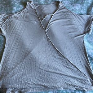 American Eagle Cold shoulder Top